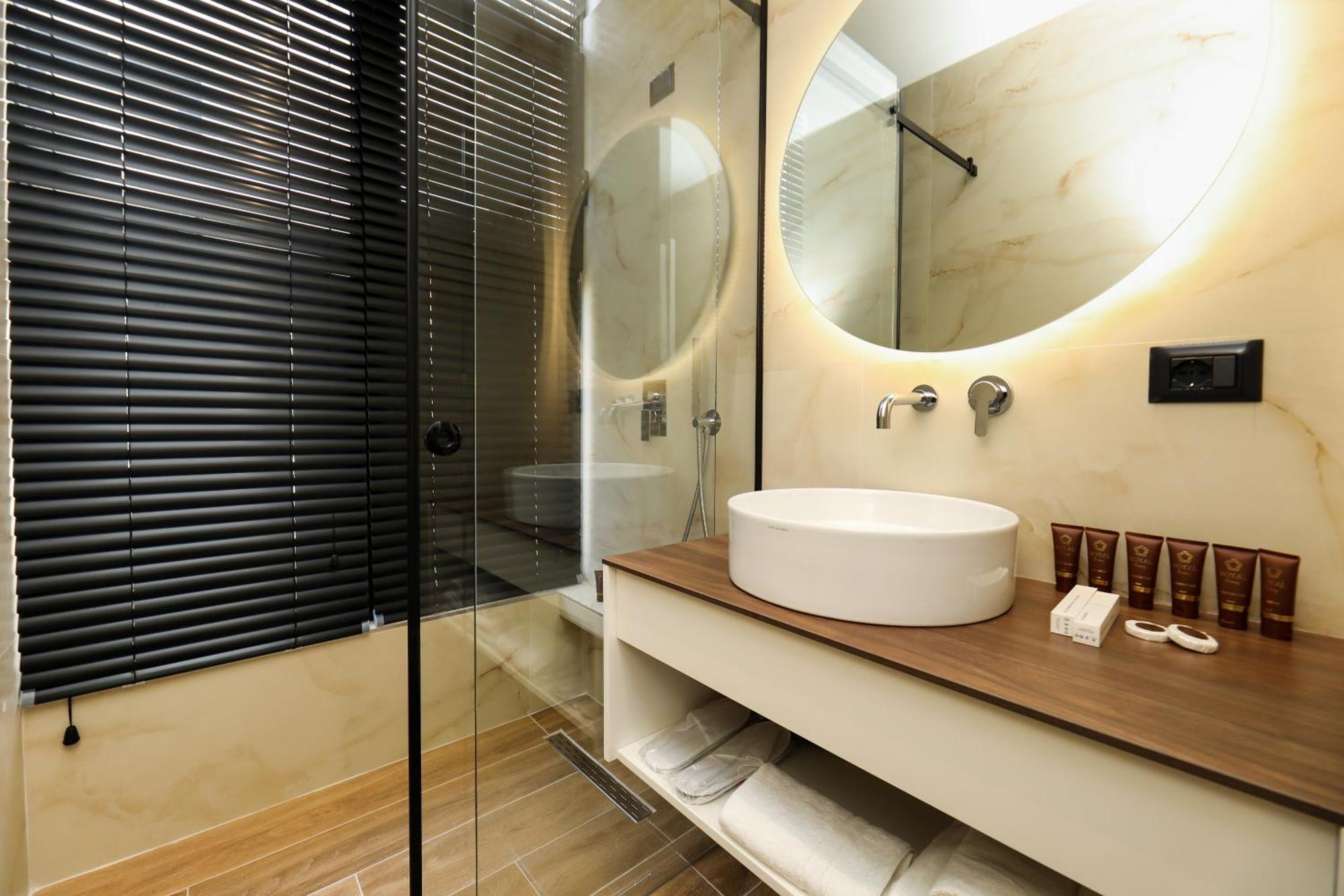 Hotel Adore Vlorë Εξωτερικό φωτογραφία