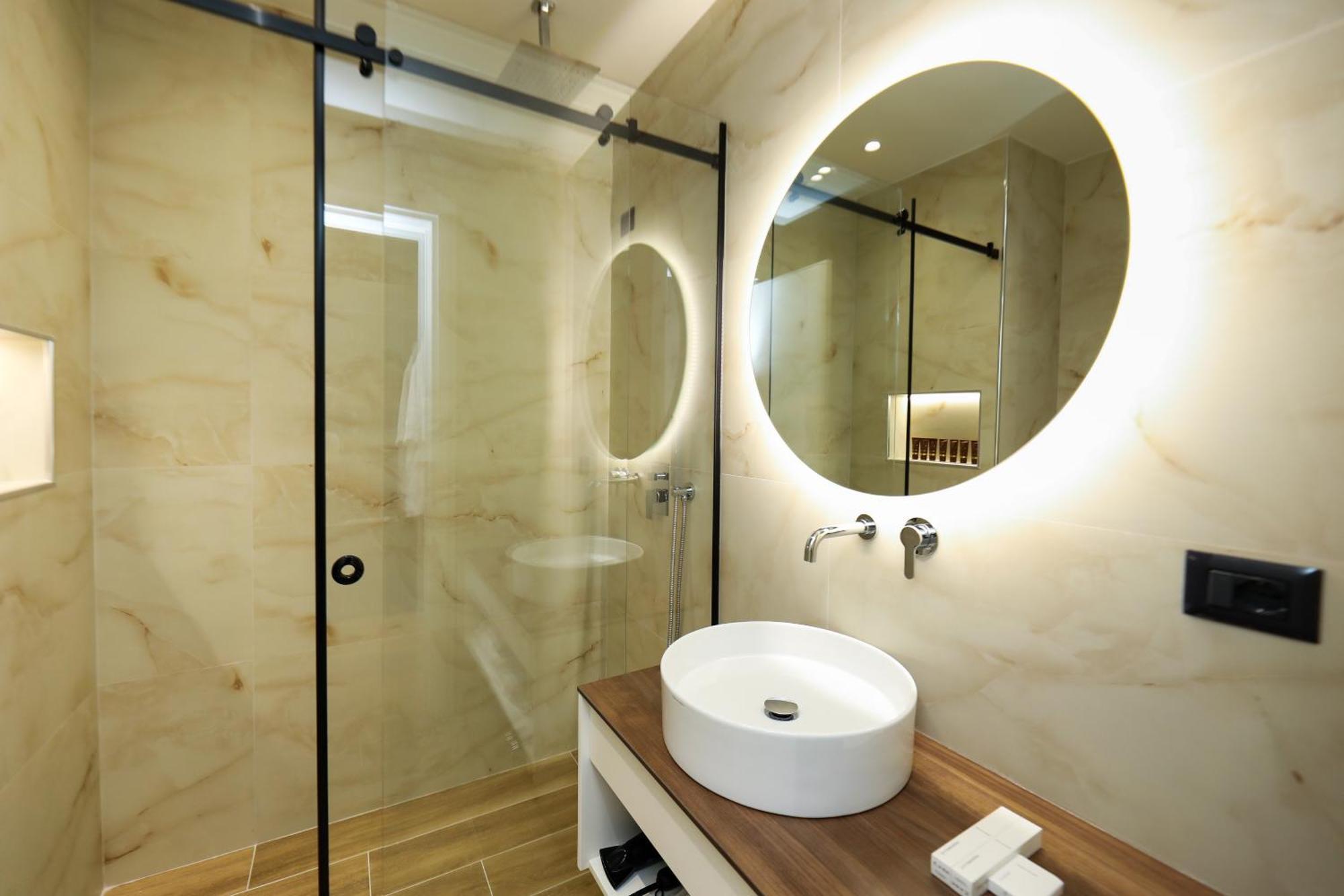 Hotel Adore Vlorë Εξωτερικό φωτογραφία
